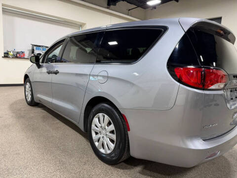 2021 Chrysler Voyager L