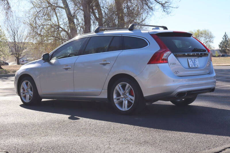 2015 Volvo V60 T5 Platinum