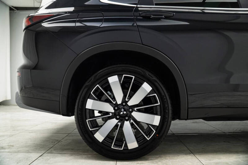 2025 Mitsubishi Outlander PHEV SEL