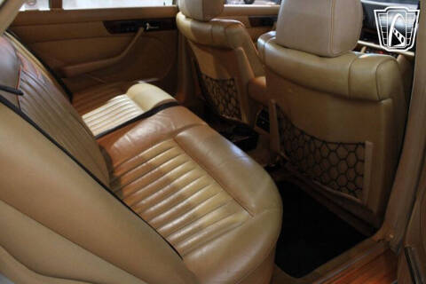 1988 Mercedes-Benz 560-Class 560 SEL