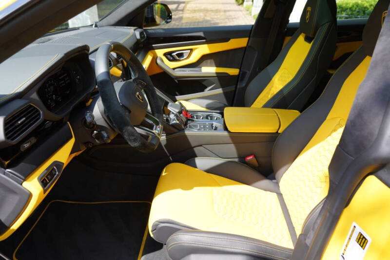 2022 Lamborghini Urus