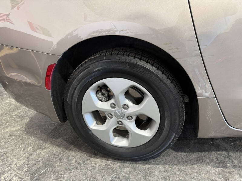 2018 Chrysler Pacifica Hybrid Touring Plus