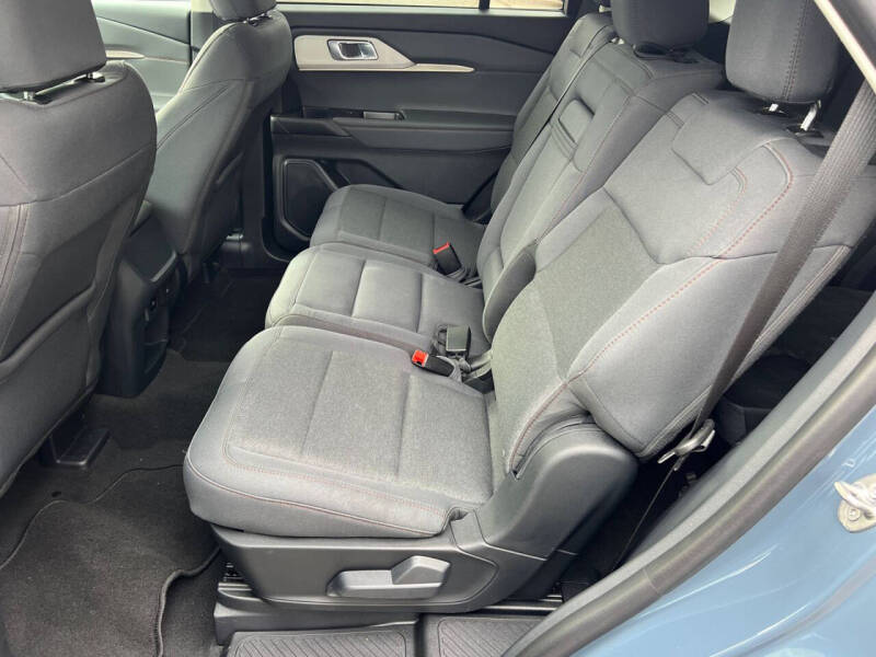 2025 Ford Explorer Active