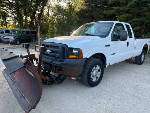 2006 Ford F-250 Super Duty for sale at Northwoods Auto & Truck Sales in Machesney Park IL