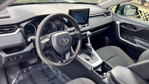 2021 Toyota RAV4 Hybrid LE