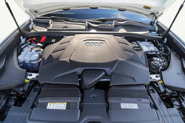 2023 Audi Q8 quattro Premium 55 TFSI