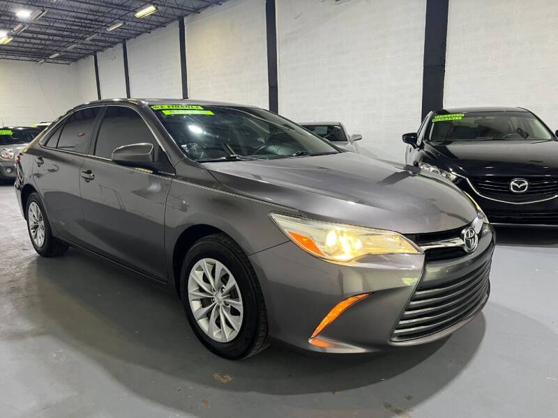 2015 Toyota Camry for sale at Lamberti Auto Collection in Plantation FL