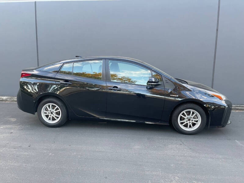 2022 Toyota Prius LE