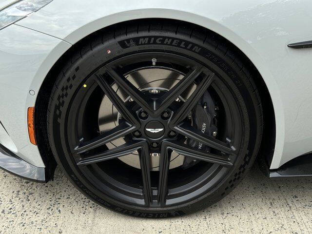 2025 Aston Martin Vantage