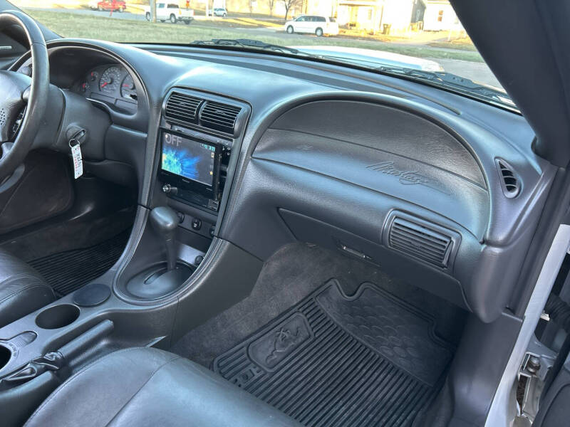 2003 Ford Mustang GT Deluxe