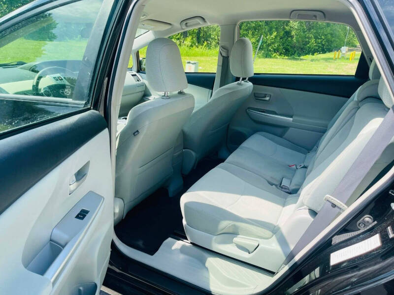 2012 Toyota Prius v Three