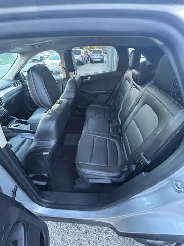 2020 Ford Escape SEL