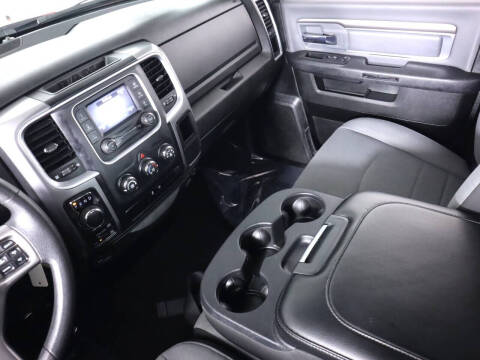2024 RAM 1500 Classic SLT