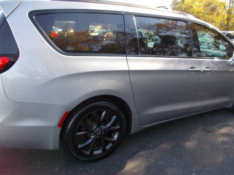2019 Chrysler Pacifica Touring L Plus