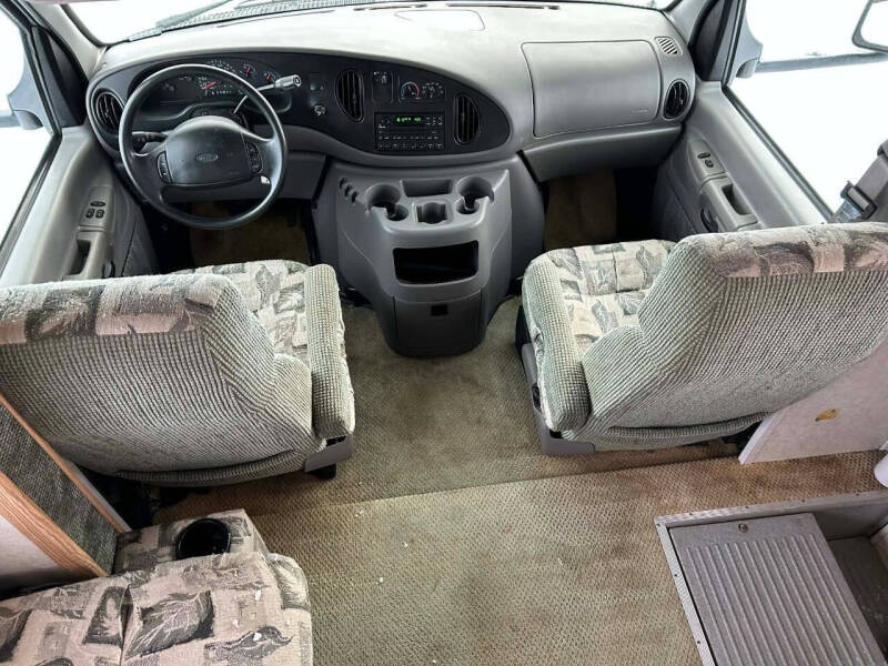 2001 Ford E-Series E-450 SD