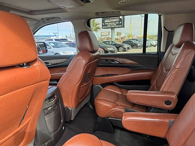 2016 Cadillac Escalade ESV Luxury Collection