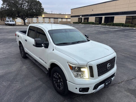 2018 Nissan Titan SV