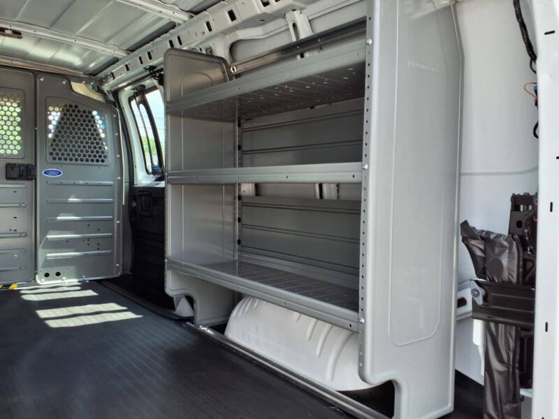 2025 Chevrolet Express 2500