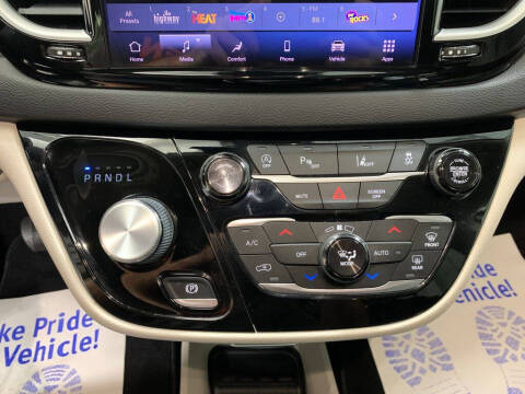 2022 Chrysler Pacifica Touring L