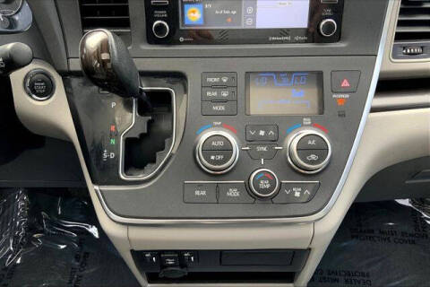 2019 Toyota Sienna XLE 8-Passenger