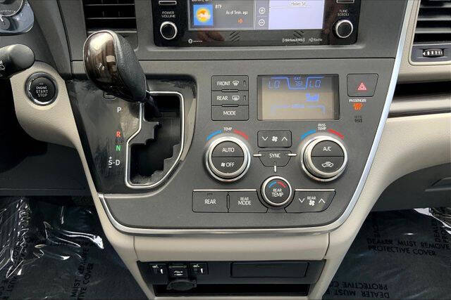 2019 Toyota Sienna XLE 8-Passenger
