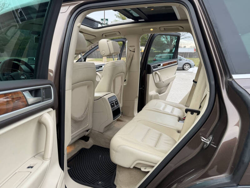 2012 Volkswagen Touareg TDI Sport