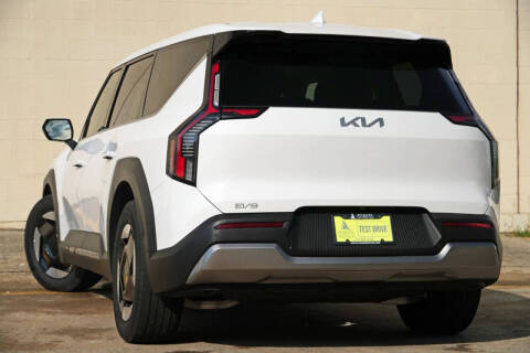2026 Kia EV9 Light Long Range