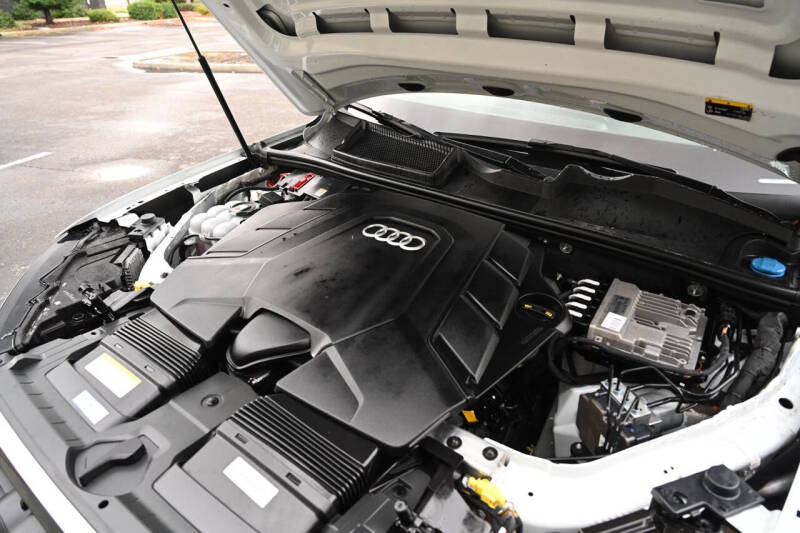 2020 Audi Q7 quattro Premium Plus 55 TFSI