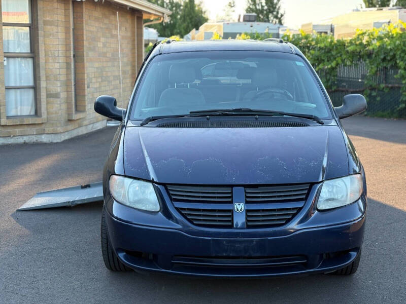 2005 Dodge Grand Caravan SE