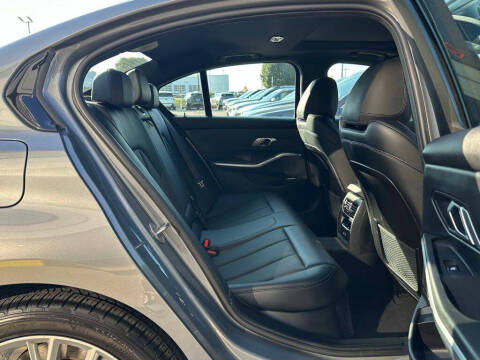 2023 BMW 3 Series 330i