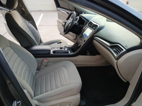 2019 Ford Fusion Hybrid SE