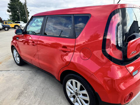 2018 Kia Soul +