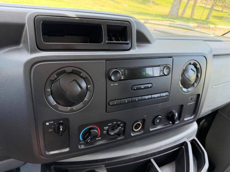 2011 Ford E-Series E-150