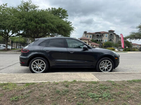 2017 Porsche Macan S