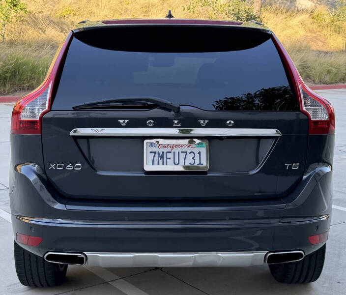 2015 Volvo XC60 T5 Drive-E Premier