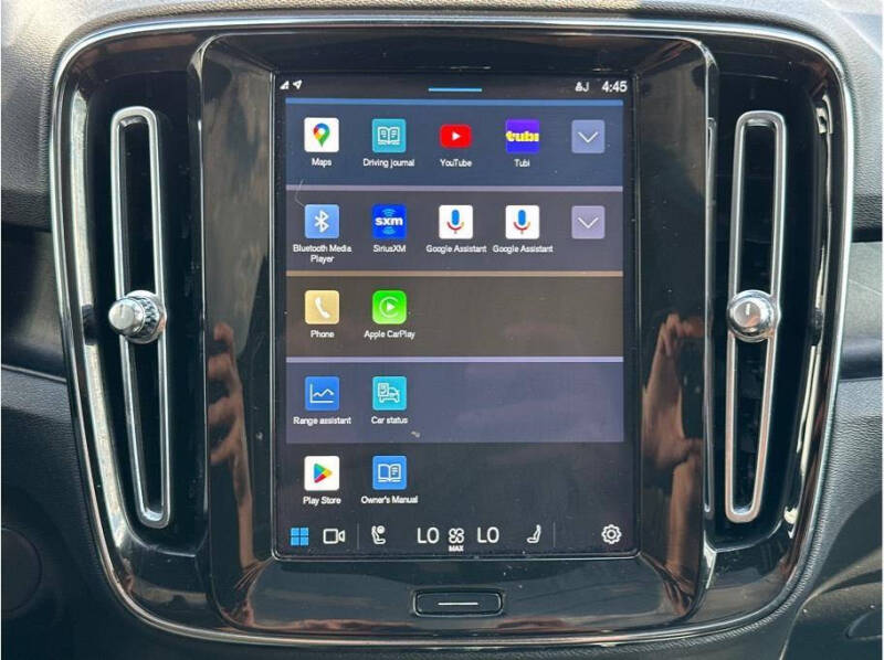 2022 Volvo C40 Recharge Pure Electric P8