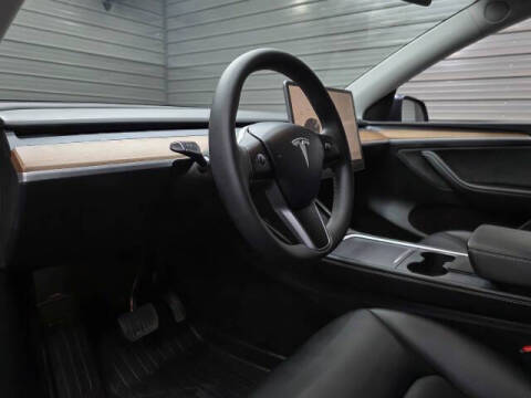 2025 Tesla Model Y Long Range