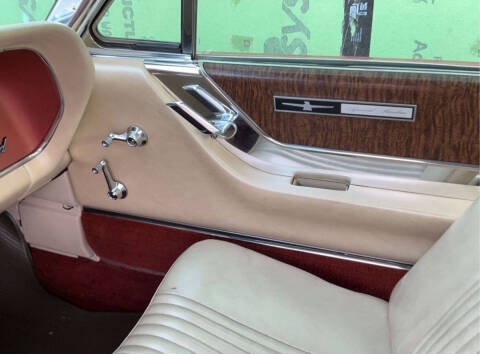 1965 Ford Thunderbird