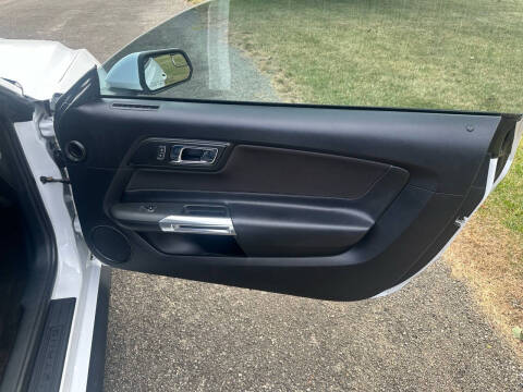 2016 Ford Mustang V6