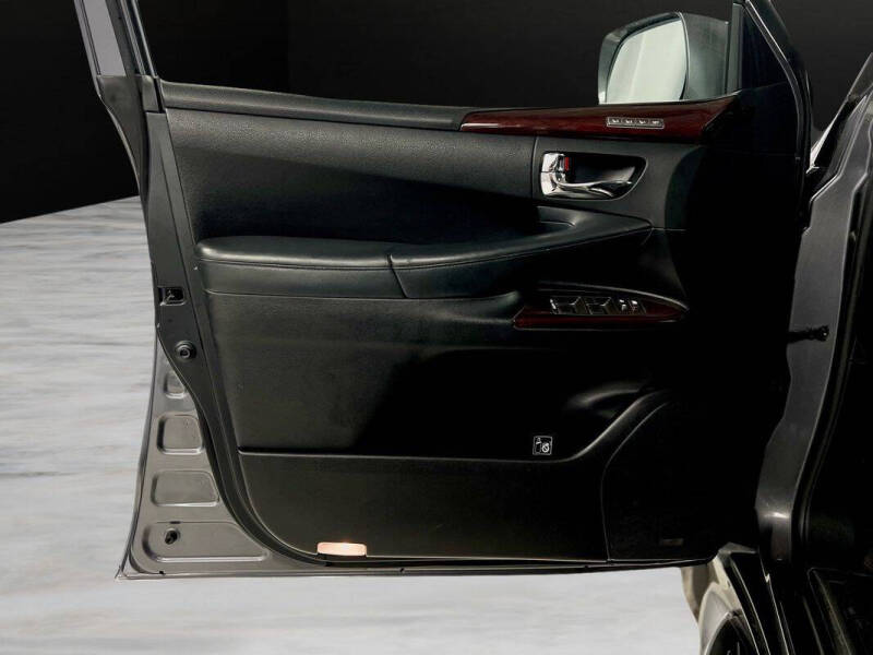 2015 Lexus LX 570