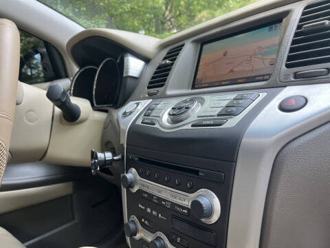 2010 Nissan Murano LE