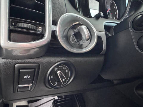 2018 Porsche Cayenne Platinum Edition