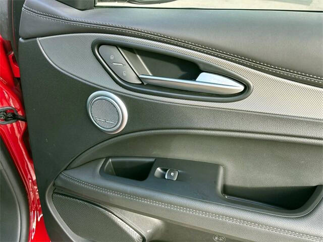 2024 Alfa Romeo Stelvio Veloce