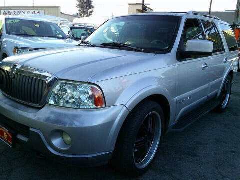 2004 Lincoln Navigator