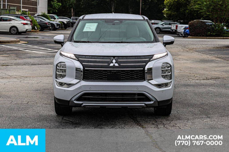 2025 Mitsubishi Outlander SE