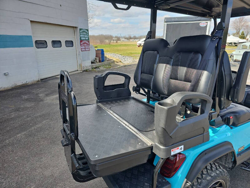 2025 Evolution Maverick 2 + 2