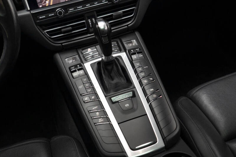 2020 Porsche Macan