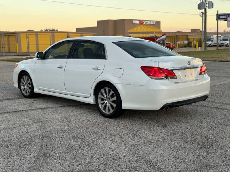 2011 Toyota Avalon Limited