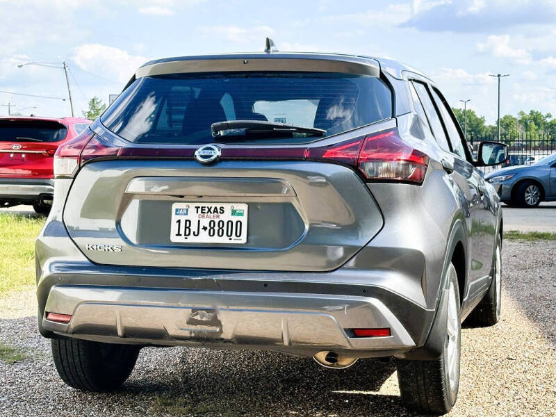 2021 Nissan Kicks S