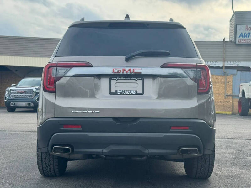 2023 GMC Acadia AT4